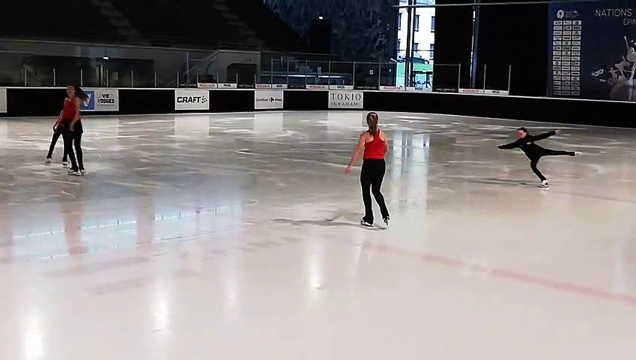Des patineuses américaines s'entraînent avant la Nations' Cup qui se tiendra ce week-end à Épinal