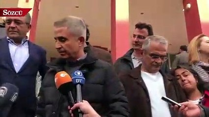 Descargar video: Cumhuriyet Gazetesi çalışanları yeniden cezaevine girdi