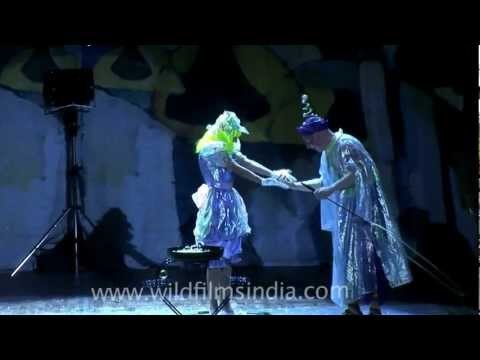 Bubble art show by a Russian bubbleologist!