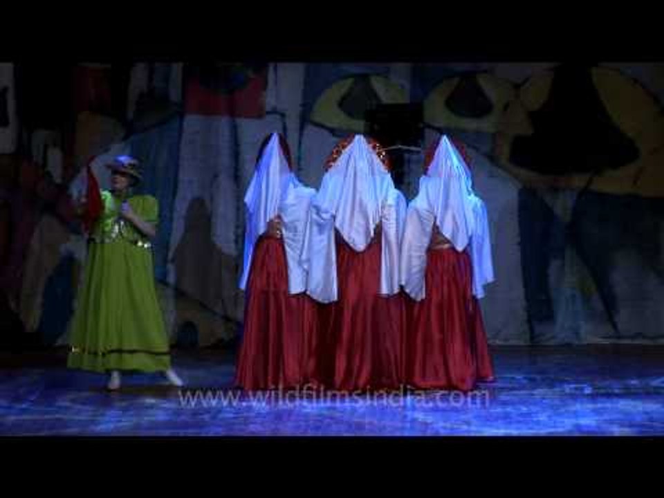 Dance magic show by a Russian woman magician