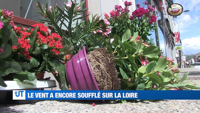 À la Une : les commerçants se mobilisent à Saint-Etienne / UBER inquiète les chauffeurs de taxi stéphanois / la transition écologique est-elle rentable? / Des jeunes femmes se forment à l'arbitrage de match de foot.