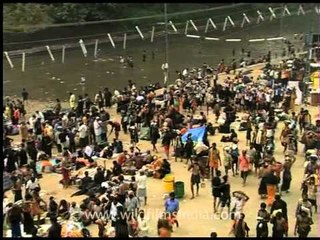 Devotees take a holy bath at the temple, Sabarimala