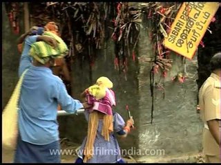 Father daughter duo goes to pilgrimage at Sabarimala