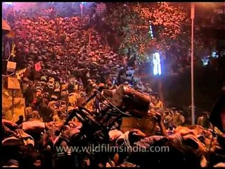 Human sea rises for Lord Ayappan, Sabarimala!