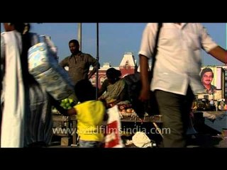 Busy movement near Cuddon building, Chennai