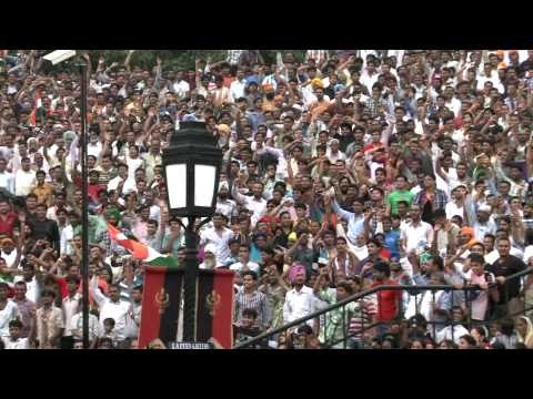 Visitors during retreat ceremony at Wagah Border