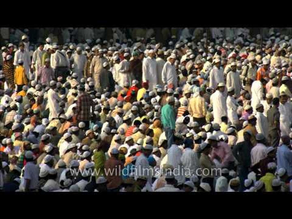 Scene of the holy Id ul fitr Namaz at Jama Masjid