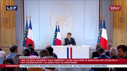 Emmanuel Macron : « J’assume, si la baisse des fonctionnaires n’est pas tenable, d’abandonner cet objectif »