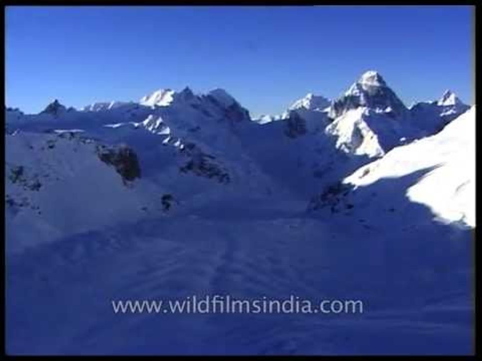 The Himalayan range concealed under snow and ice!