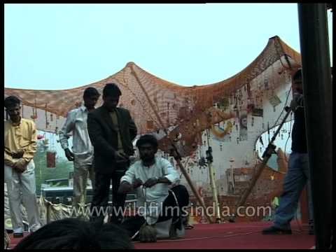 Lifting a ball weighing 6.5 kgs....with eyes??
