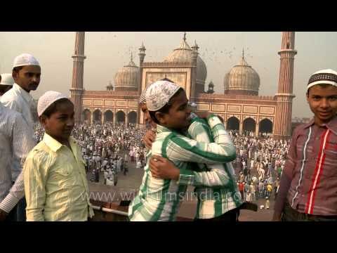 People hugging each other after namaz-e-Eid at Jama masjid