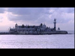Chowpatty Beach and Haji Ali Mosque : Mumbai