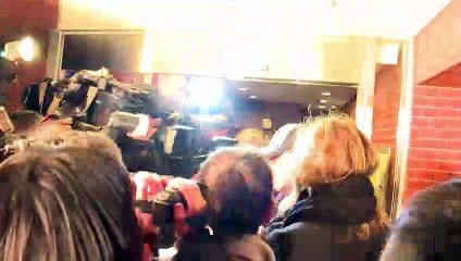 Carlos Ghosn salió de prisión pero no podrá ver a su esposa