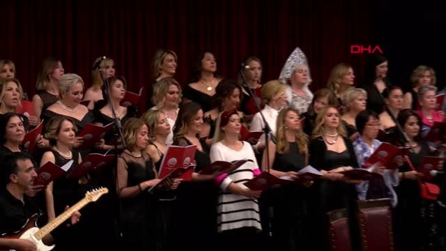 Antalya Farklı Milletlerden 41 Kadın, Kız Çocukları İçin Türkü Söyledi