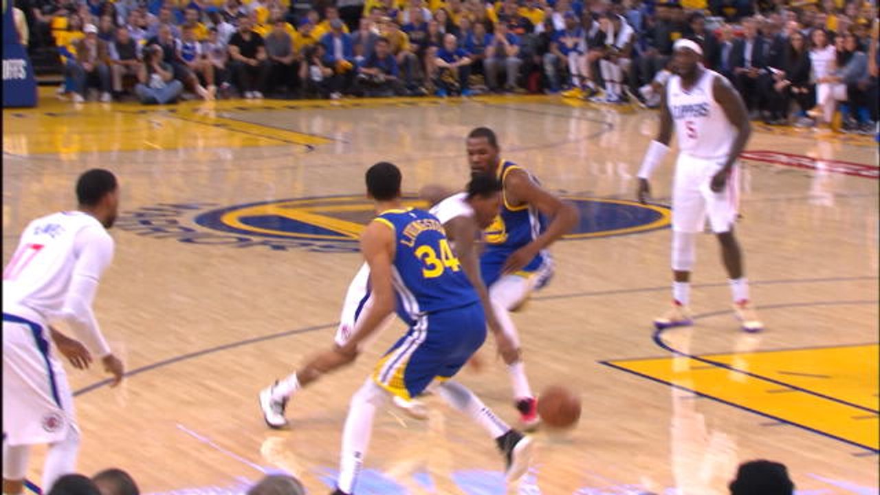 Harrell makes big dunks from clever Williams assists