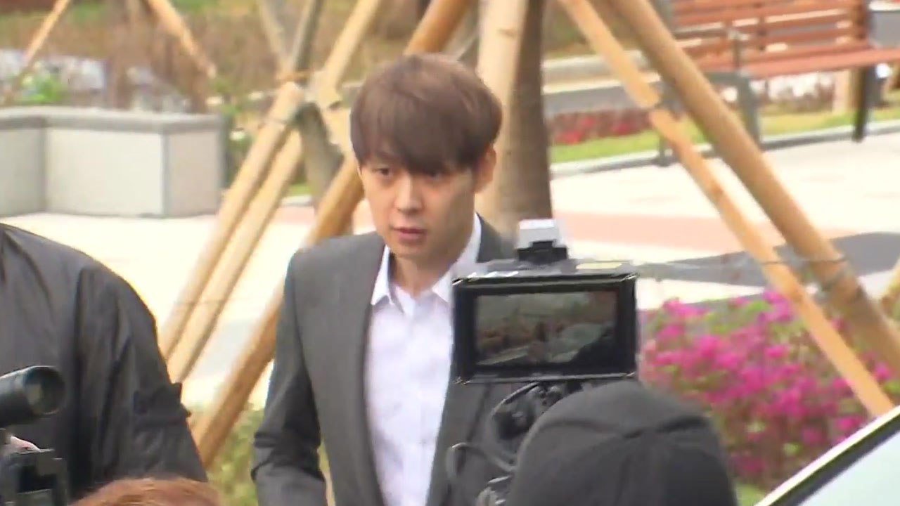 [현장영상] '마약 혐의' 박유천 법원 출석...구속 갈림길 / YTN