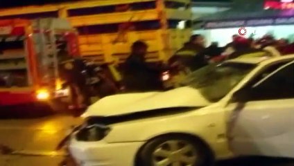 Tır otomobile çarptı, 3 yaşındaki Nisa hayatını kaybetti...Kaza anları saniye saniye güvenlik kamerasında