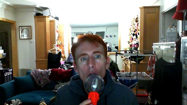 Wiwi égratigne ce garçon est une ville de Pomme