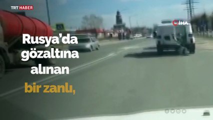 Polis aracından düşen zanlı kaçtı, olay anı kameraya yansıdı