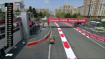 لحظة انطلاق التجارب الأولى لسباق فورمولا 1 أذربيجان