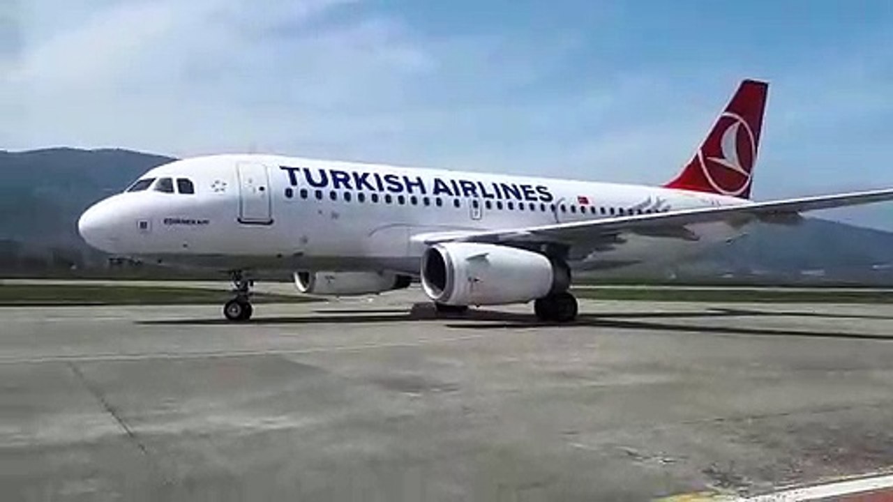 THY TK6942 sefer sayılı uçak havalimanına indi2