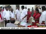 Local body elections: Nomination filing by DMK candidates affects traffic in Palani