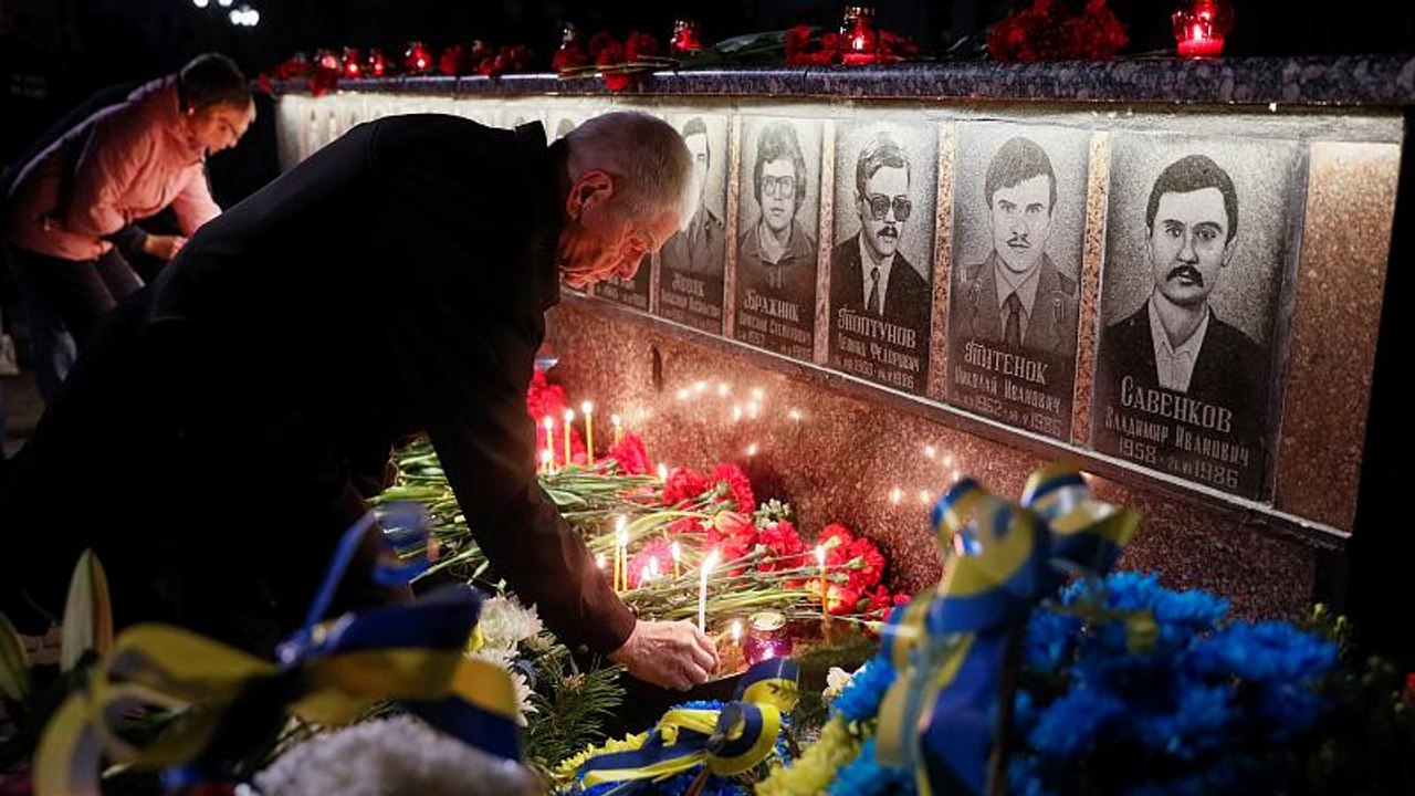 ویدئو؛ گرامیداشت یاد قربانیان انفجار چرنوبیل