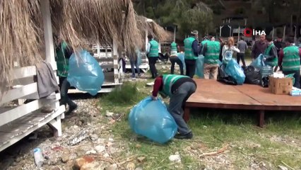 Fethiye'de hükümlüler çevre temizliği yaptı