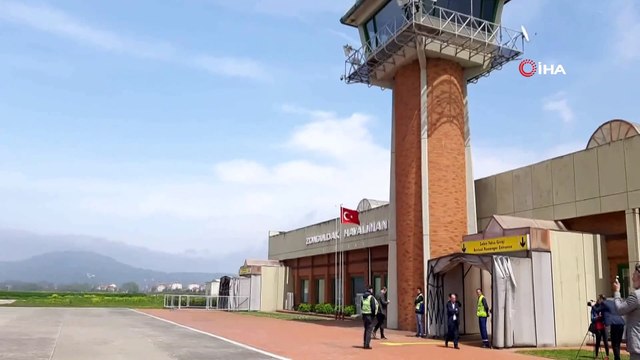 THY’nin yolcu uçağı Zonguldak Havalimanı’na test uçuşu yaptı