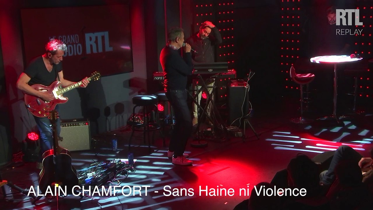 Alain Chamfort - Sans Haine ni Violence (Live) - Le Grand Studio RTL