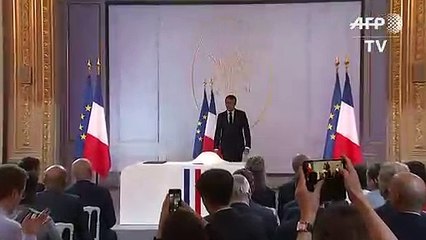 Macron promete acelerar reformas