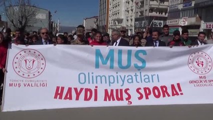 Halk Koşusu ve Yüzme Yarışı Yapıldı