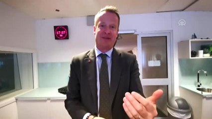 İsveçli Bakandan Kahraman İlan Edilen Türk Taksiciye Tebrik