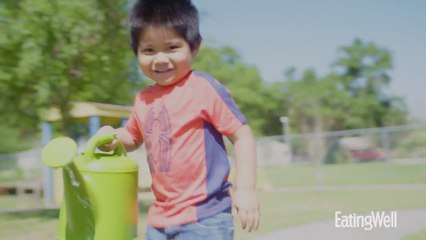 Gardening Gives the Kids of Migrant Workers a Head Start