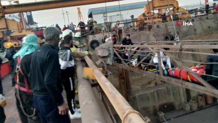 Tuzla'da bir tersanede iskelenin halatı koptu: 5 işçi yaralandı