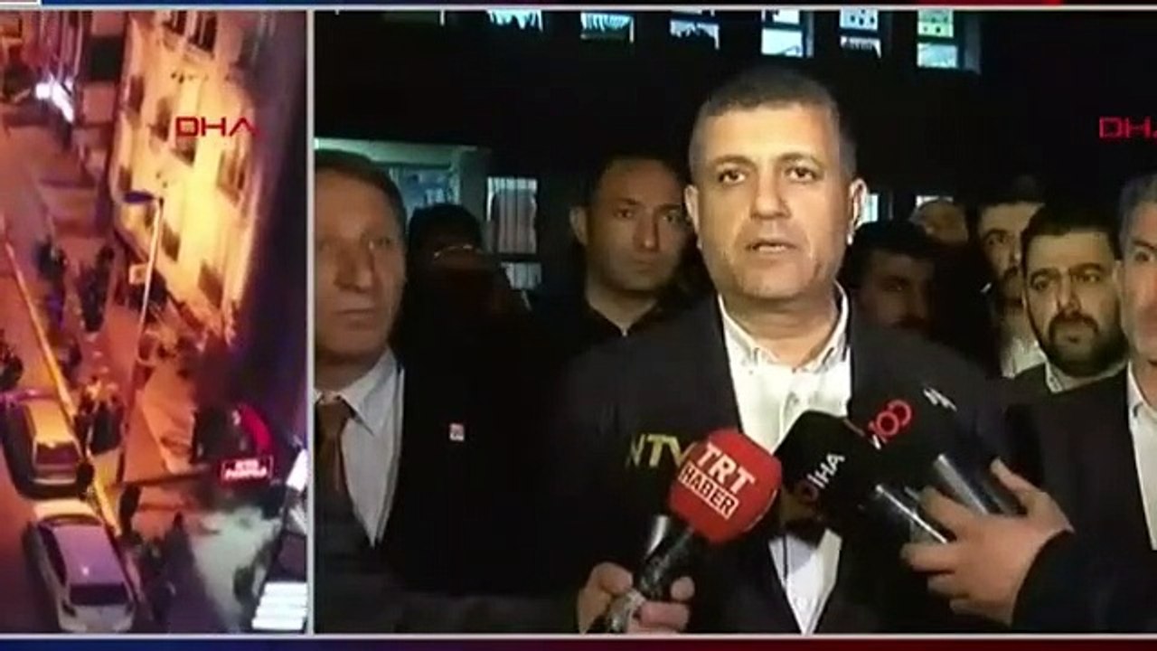 Esenyurt’ta yol çöktü! Binalar boşaltıldı