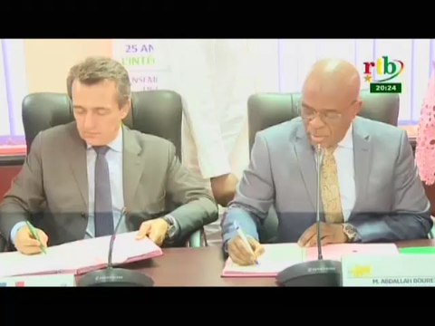 RTB/Signature entre l’AFD et le président de la commission de l’UEMOA pour le projet d’appui à l’extension de la couverture du risque maladie dans l’espace l’UEMOA