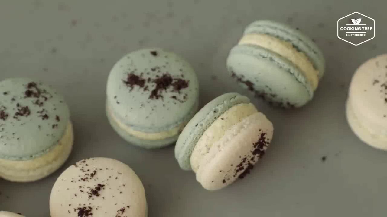 Baking Oreo Macarons