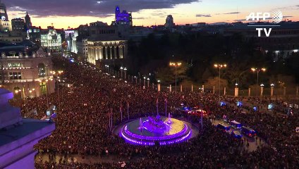 En plena ola feminista, las mujeres decisivas en el voto español
