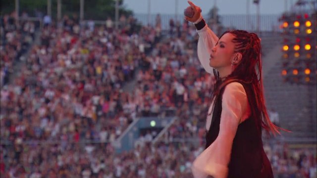 Caress of Venus (LIVE 2012/05/26 国立) / L'Arc～en～Ciel True ラルク Laruku Kokuritsu