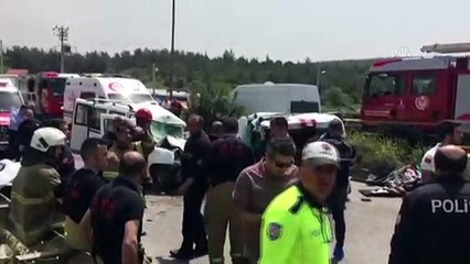 İzmir'de feci kaza: 3'ü çocuk 7 ölü