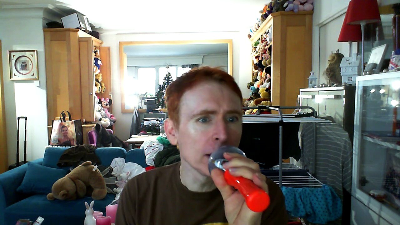 Wiwi égratigne "hey hey Lolita" de Joël Denis