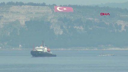 Çanakkale Rus Römorkörü Çanakale Boğazı'ndan Geçti