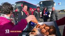 Football : les supporters de Rennes à l'échauffement avant la finale de Coupe de France contre le PSG