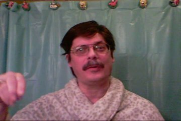 1418. LADIES YOU JUST SPILT YOUR FINGERNAIL POLISH DON'T PANIC HERE IS AN EASY WAY TO CLEAN IT UP NO MESS LEFT BEHIND.