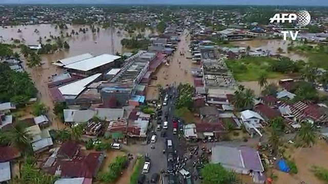 Fortes chuvas deixam mortos e desabrigados na Indonésia