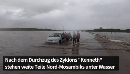 Tải video: Schwere Überschwemmungen in Mosambik nach Zyklon 