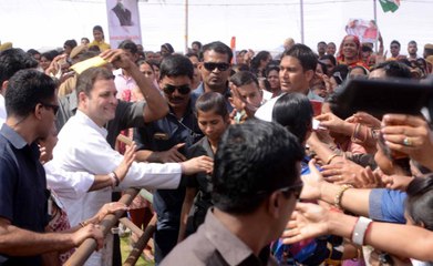 പ്രചരണത്തിനിടെ ബാങ്ക് വിളിച്ചു, പ്രസംഗം നിര്‍ത്തി രാഹുല്‍ ഗാന്ധി