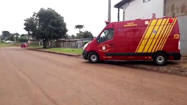 Homem fica ferido ao sofrer queda de bicicleta