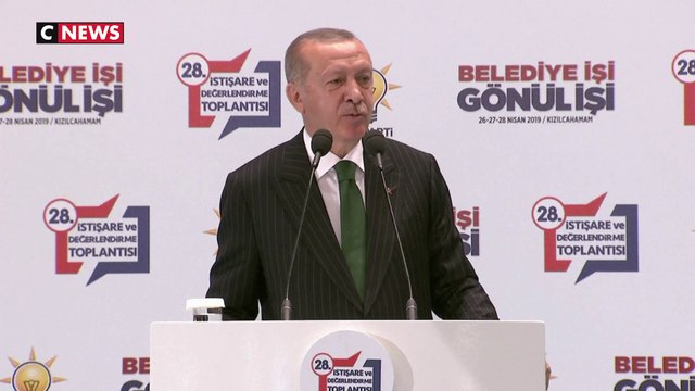 «Génocide arménien» : Recep Tayyip Erdogan s'en prend à Emmanuel Macron